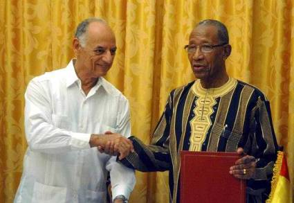 Firman Cuba y Guinea Bissau acuerdo de cooperación cultural