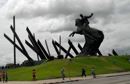 Maceo más cerca de los jóvenes