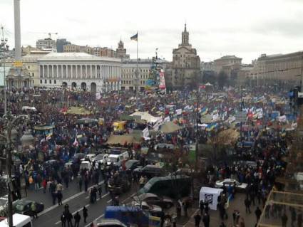 Masiva protesta en Ucrania