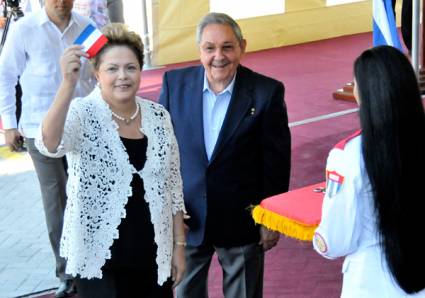Dilma Rousseff y Raúl Castro