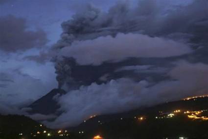 Volcán Tungurahua en actividad