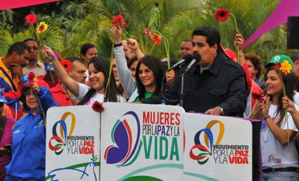 Mujeres marchan por la paz en Venezuela