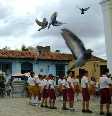 Pioneros y jóvenes