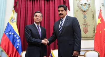 El presidente Nicolás Maduro recibió al canciller de China, Wang Yi