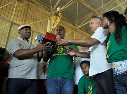 Reconocimiento a equipo de béisbol de Pinar del Río