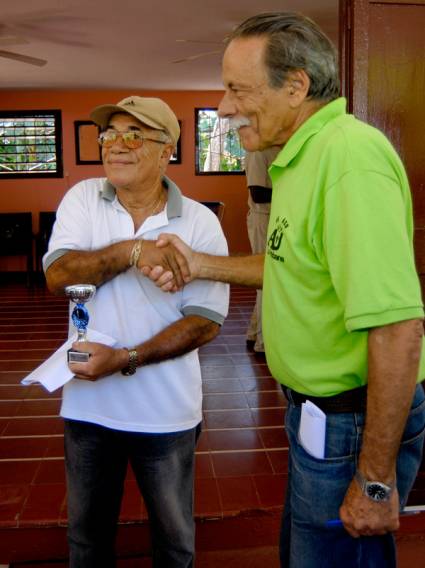 Reconocen a vaquería capitalina Pradera Roja 