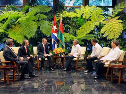 Sostuvo Raúl encuentro con el Canciller de Belarús