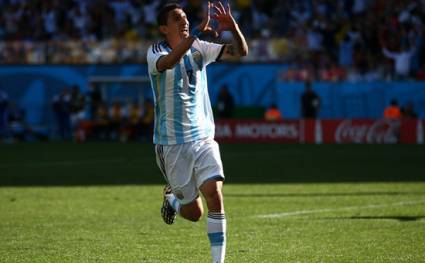 Angel di Maria celebra el gol de la victoria de Argentina