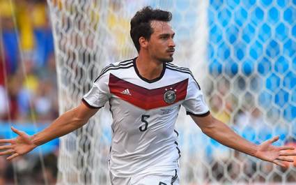 Mats Hummels maraca el primer gol de Alemania