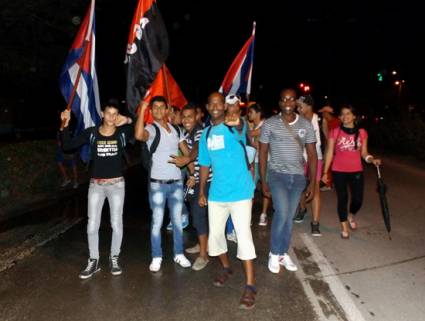 Caminata entre Holguín y Gibara en homenaje a Camilo Cienfuegos Gorriarán