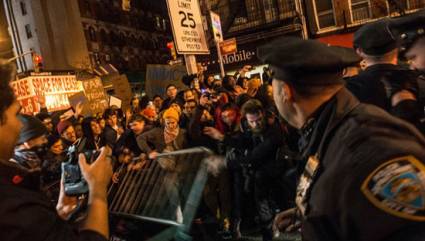 Manifestantes en las calles de Nueva York