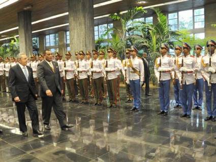 Recibió Raúl al Primer Ministro de Las Bahamas