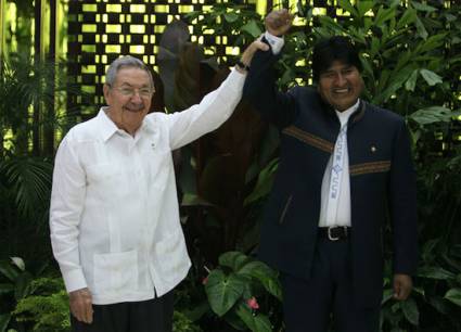 Raúl Castro y Evo Morales
