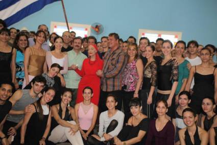 El Ballet Nacional de Cuba con los Héroes en el Salón Azul