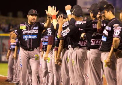 Benjamín Gil guiará al equipo mexicano Tomateros de Culiacán