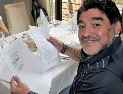 Intercambio de cartas con de Fidel y Maradona