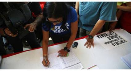 Los venezolanos continúan firmando por la paz