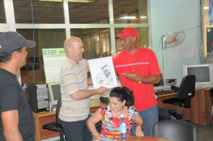 Los héroes también comen caramelos