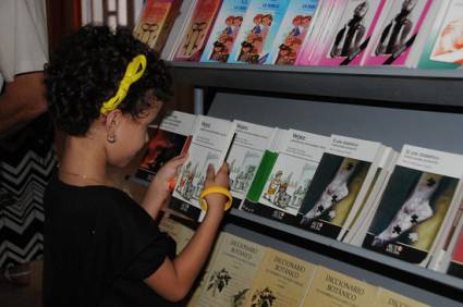 Fiesta del libro en la Villa Roja