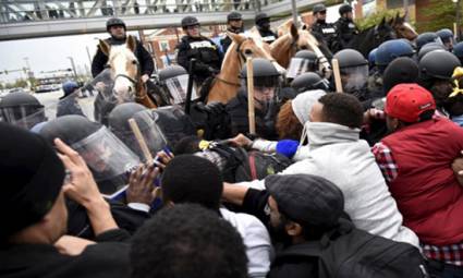 Refuerzan seguridad en Baltimore tras protestas violentas