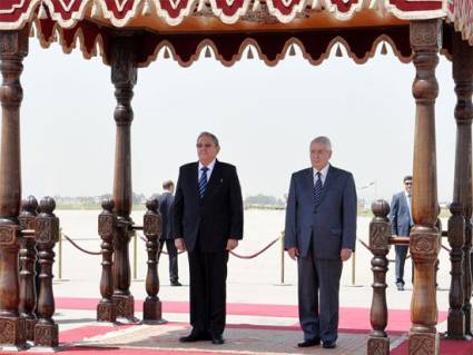 Presidente Raúl Castro llega a Argelia en visita oficial