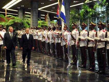 Recibió Raúl al Presidente de El Salvador