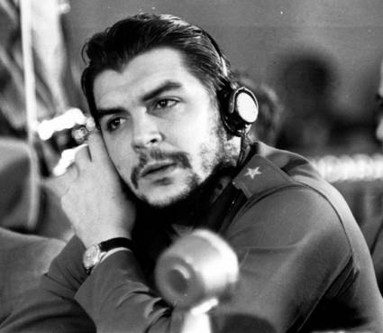 Inédita exposición sobre ofrendas al Che Guevara