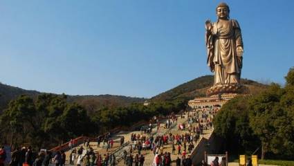 Buda del Templo de Primavera