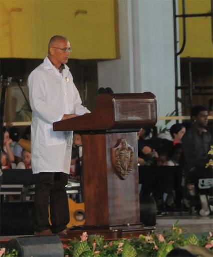 Emiliano Sosa de la Cruz, doctor cubano miembro del contingente Henry Reeve