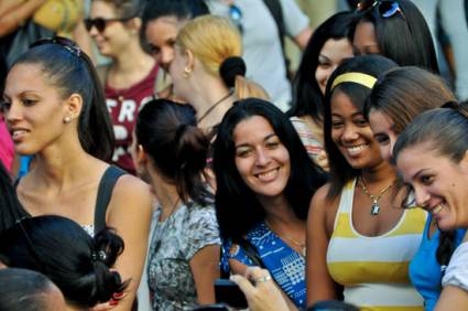 Cuba prioriza atención a mujeres y adolescentes en situaciones de desastres