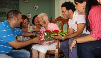 Amor y ejemplo centenarios