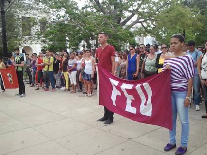 Estudiantes miembros de la FEU