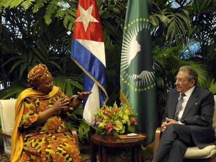 presidente Raúl Castro y la presidenta de la Comisión de la Unión Africana