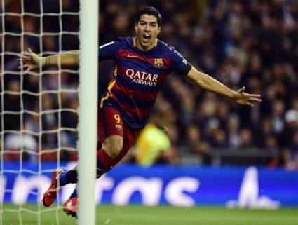 Luis Suárez celebra gol 