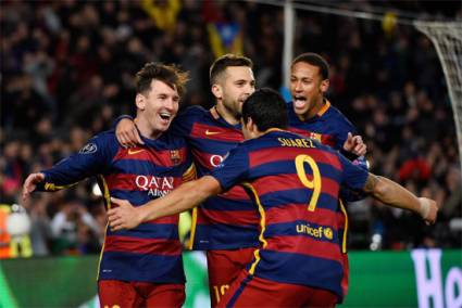 Barcelona celebra segundo gol de Messi