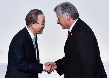 Ban Ki-moon saluda a Miguel Díaz Canel