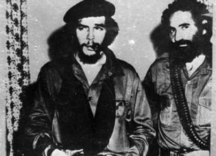 Armando Acosta junto a su jefe Ernesto Che Guevara en la campaña de Las Villas
