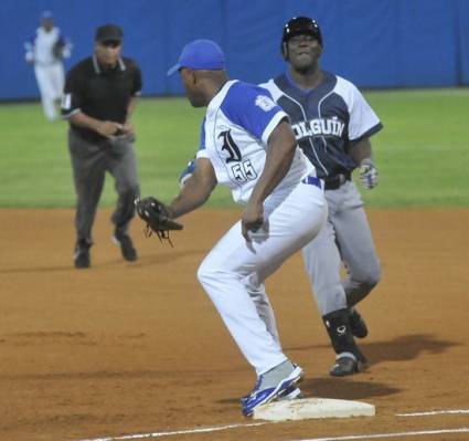 Holguín vs Industriales