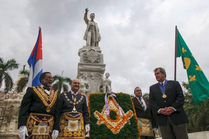 Masones rinden homenaje a José Martí