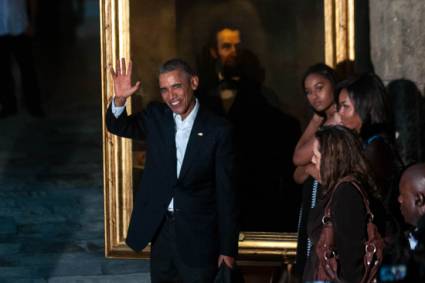 Obama visita el Palacio de los Capitanes Generales.