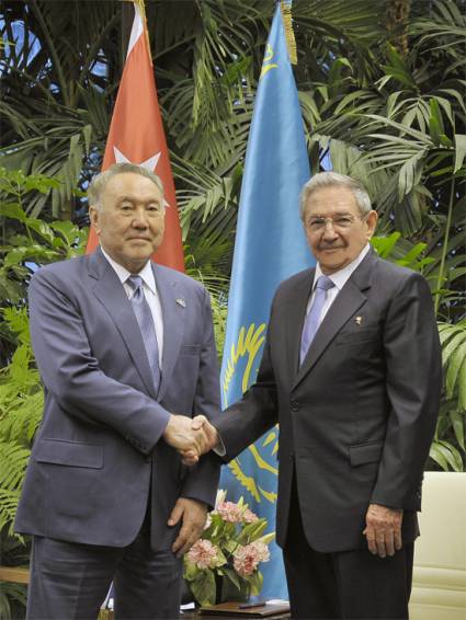 Recibió Raúl al Presidente de Kazajstán