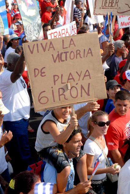 El pueblo de Cuba, con la victoria de Playa Girón