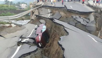 Daños en Ecuador por sismo de 7.8