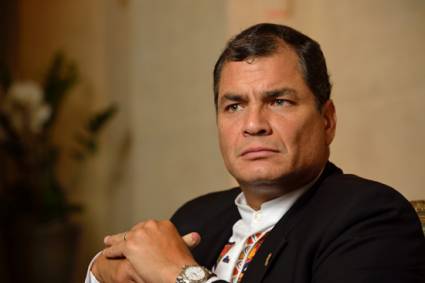 Presidente de Ecuador ensalza vocación solidaria de Cuba