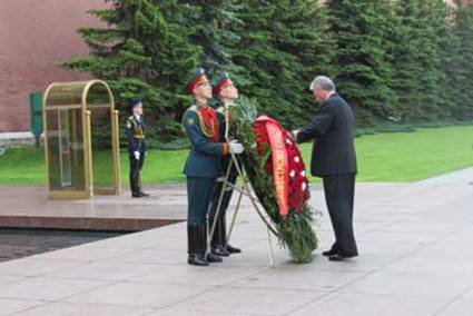 Diaz-Canel homenaje al soldado desconocido-Rusia