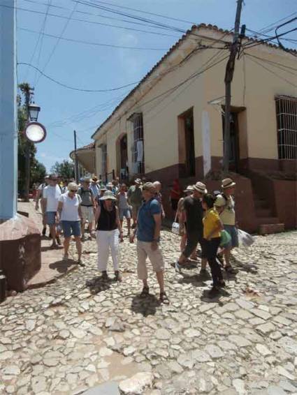 Turistas paseando