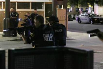 Mueren 5 policías en una manifestación en Dallas