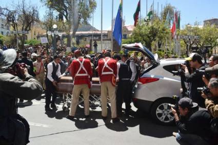 Población se vuelca a Palacio de Gobierno