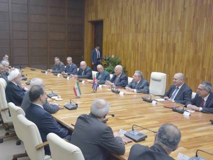 El General de Ejército Raúl Castro Ruz, Presidente de los Consejos de Estado y de Ministros, recibió al Excelentísimo Señor Dr. Hassan Rouhani
