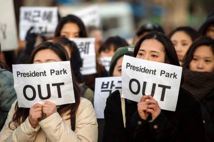 Examinan en Corea del Sur destituir a la presidenta